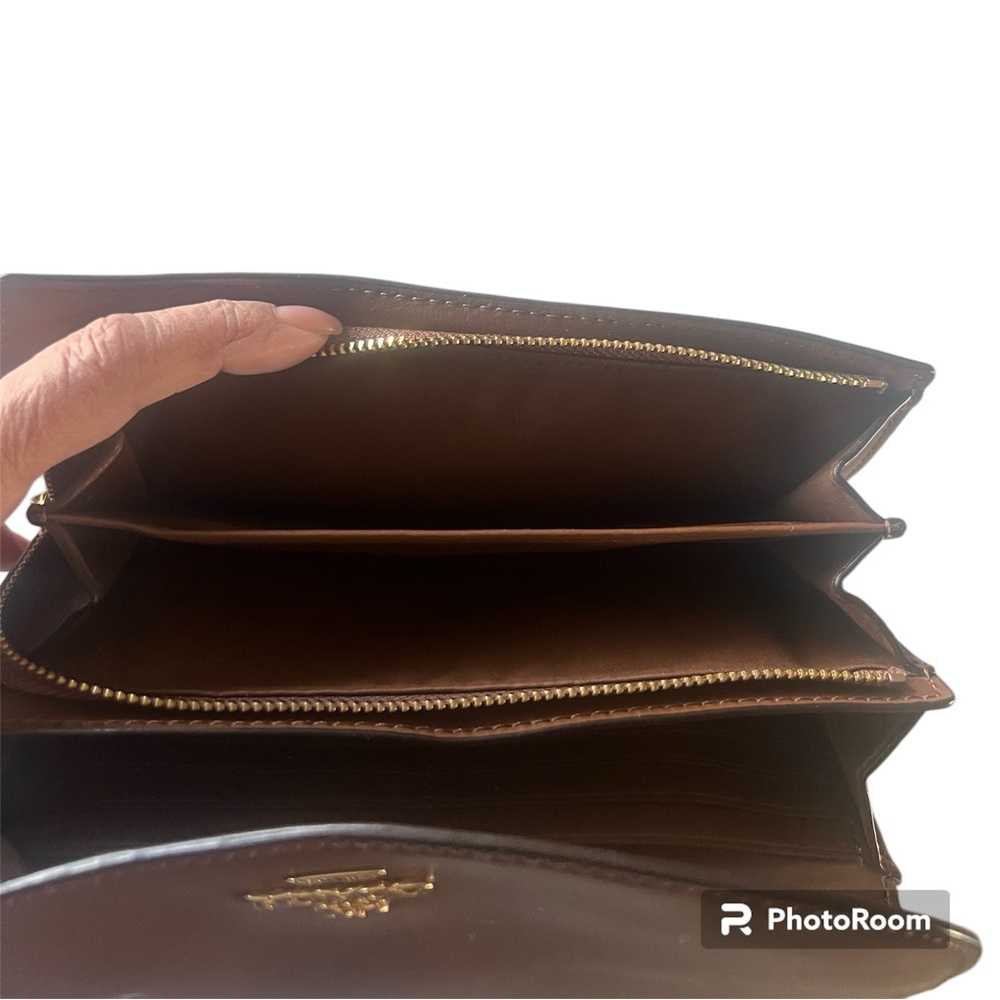 Coach Brown Signature Wallet - Picture 5 of 9